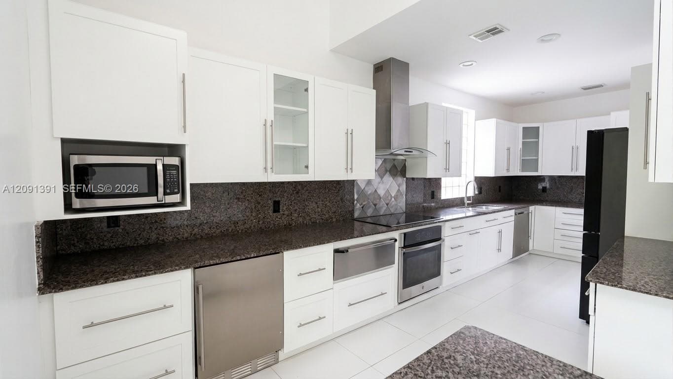 2000 S Bayshore Dr 58 photo 7
