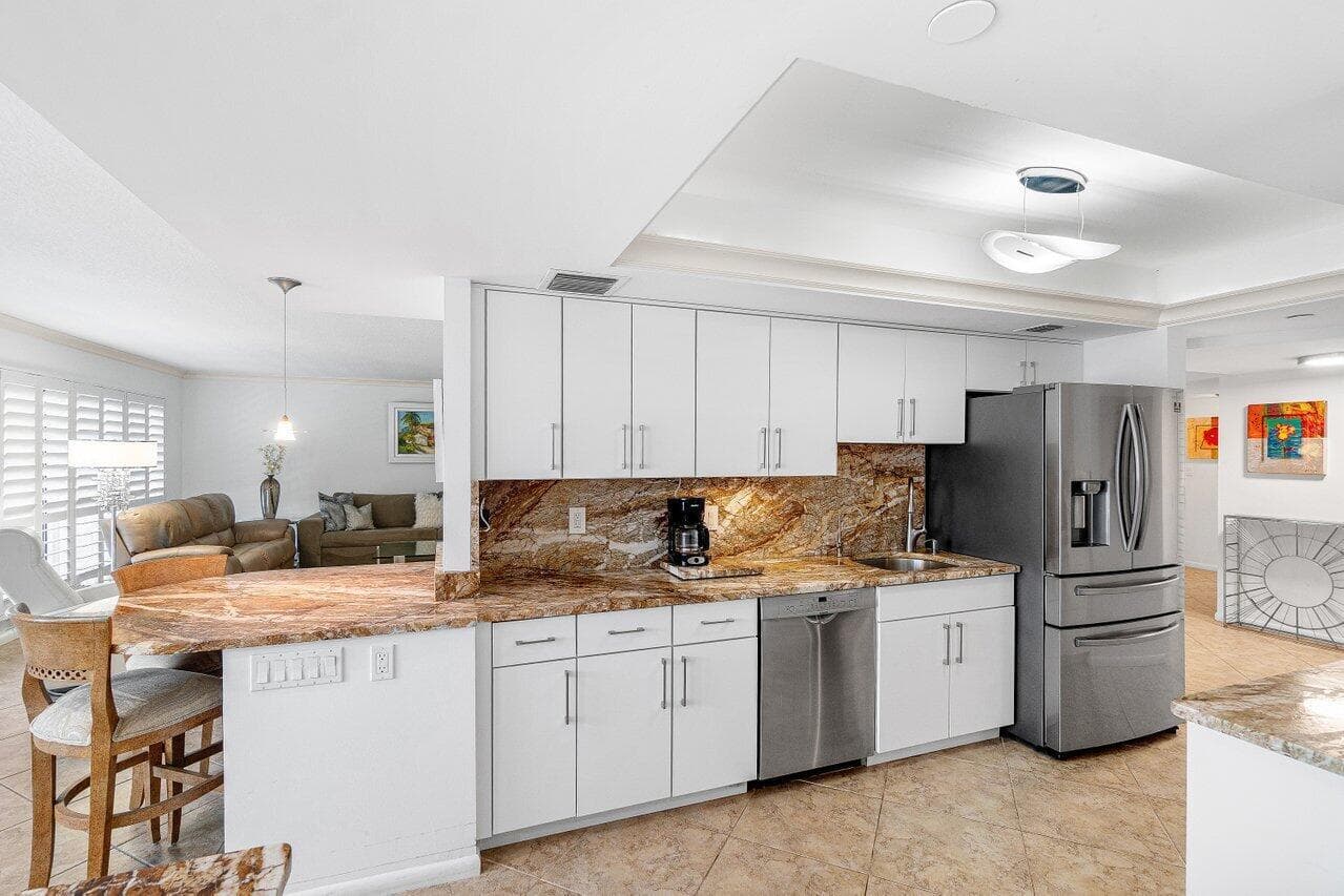 4001 N Ocean Boulevard 306 photo 3