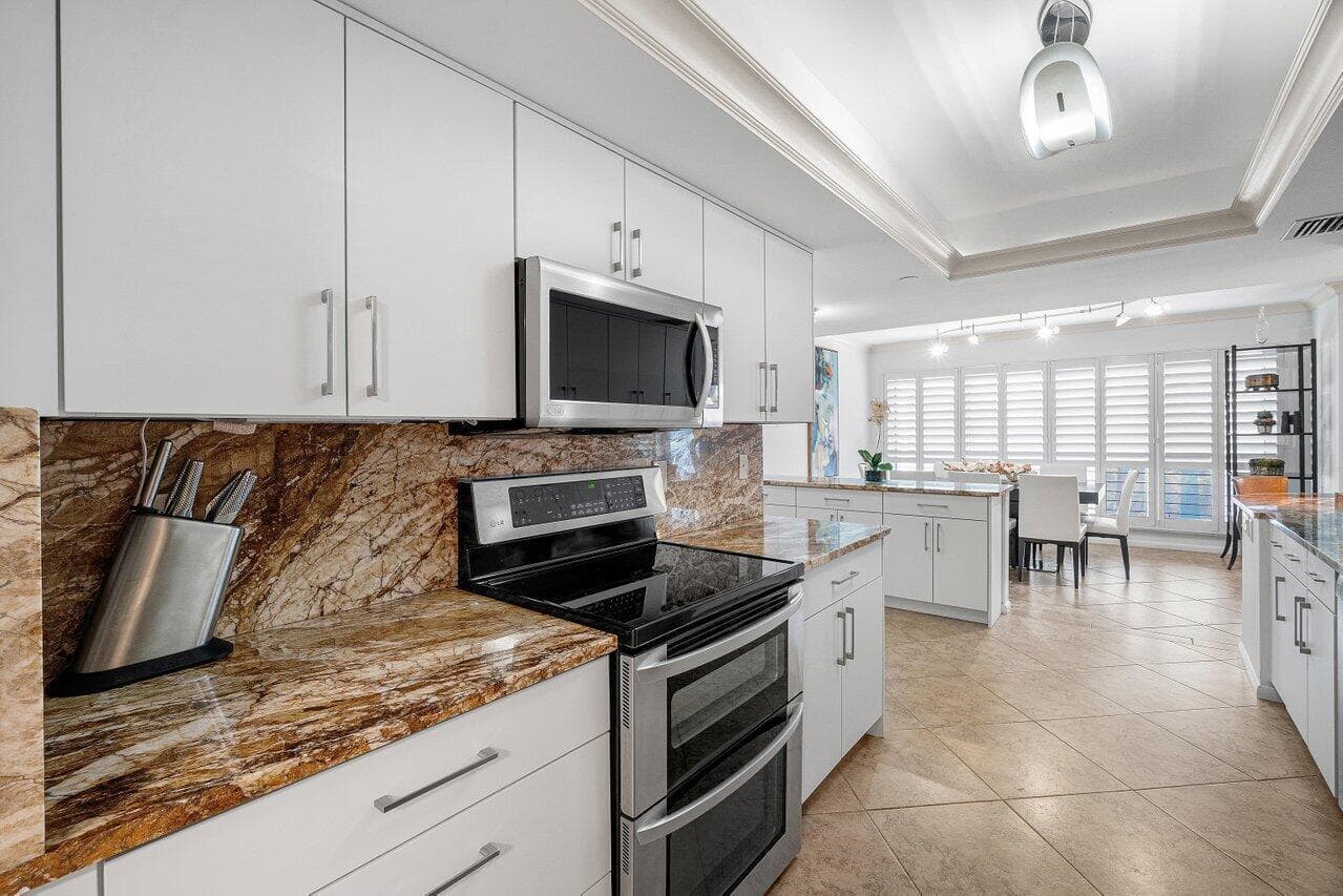4001 N Ocean Boulevard 306 photo 5