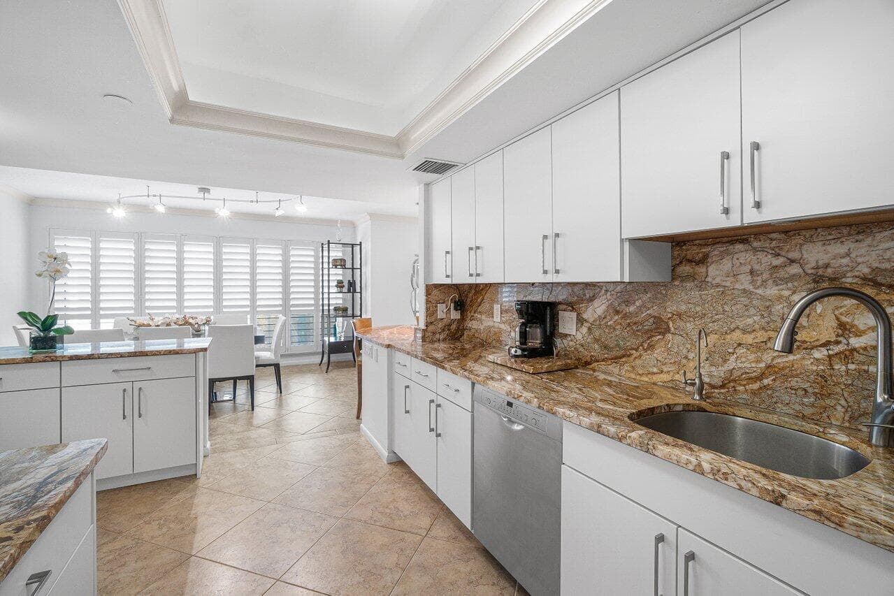 4001 N Ocean Boulevard 306 photo 4