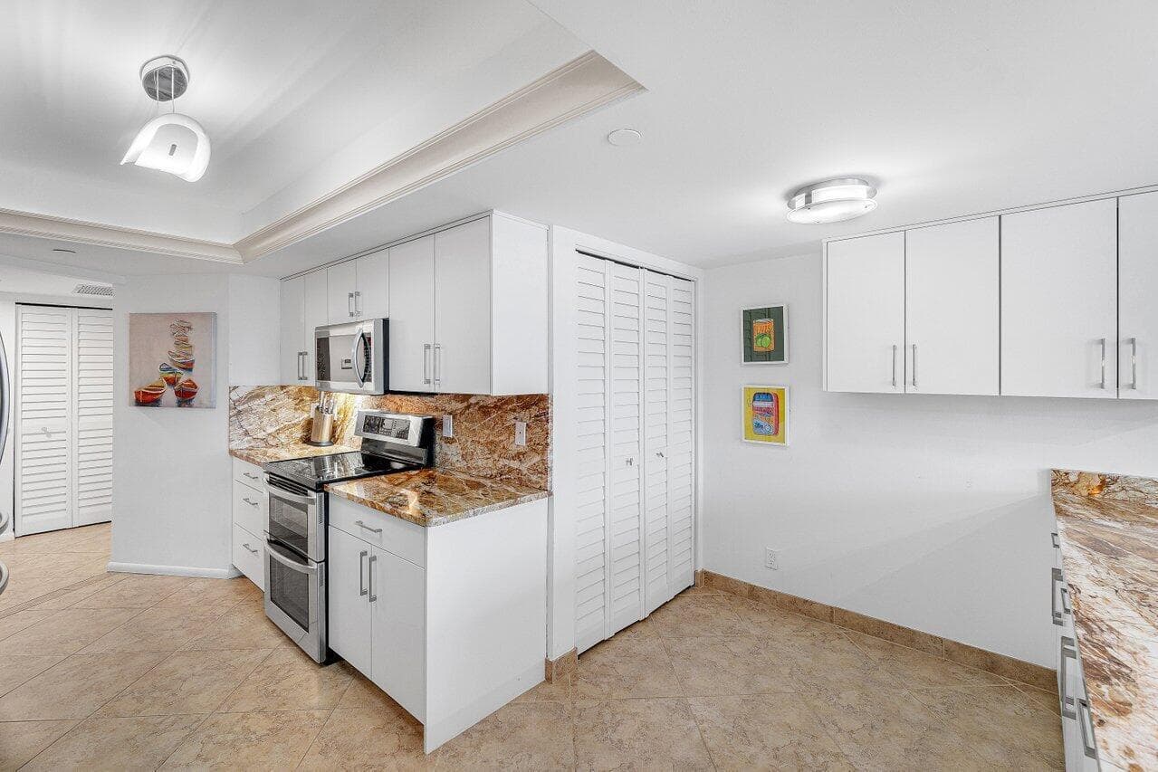 4001 N Ocean Boulevard 306 photo 8