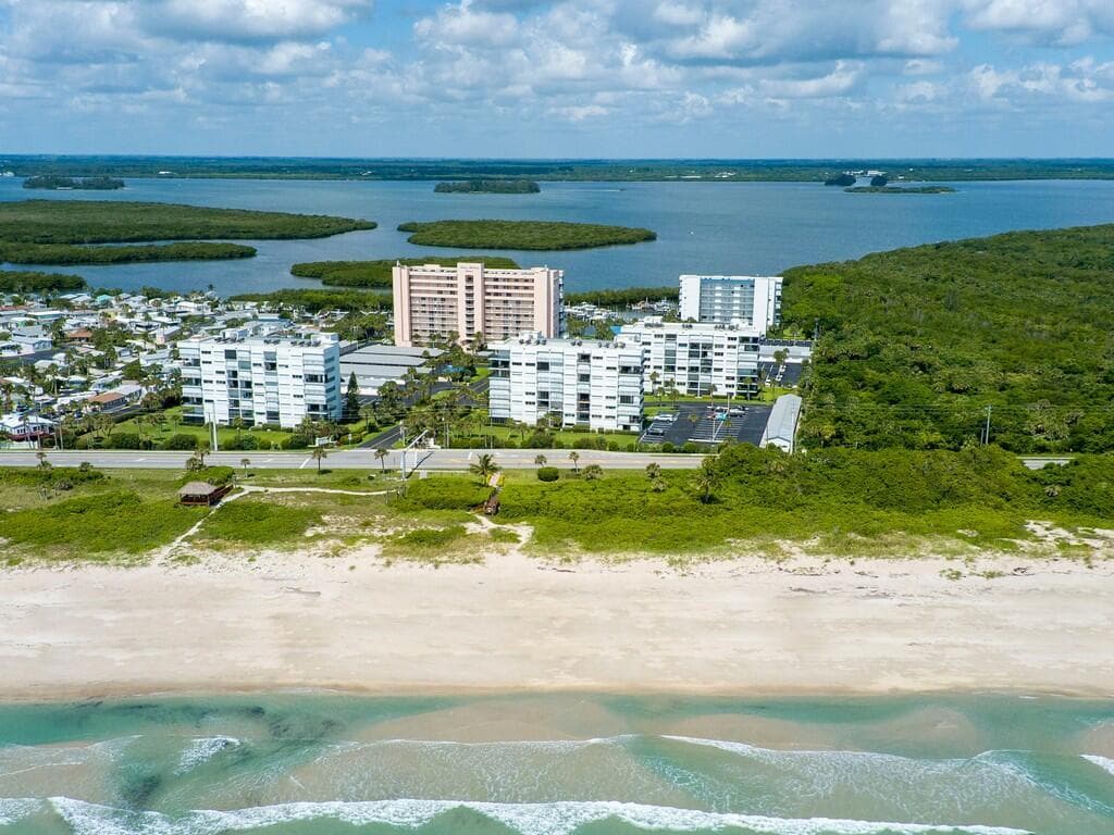 5163 N Hwy A1A 820 photo 1