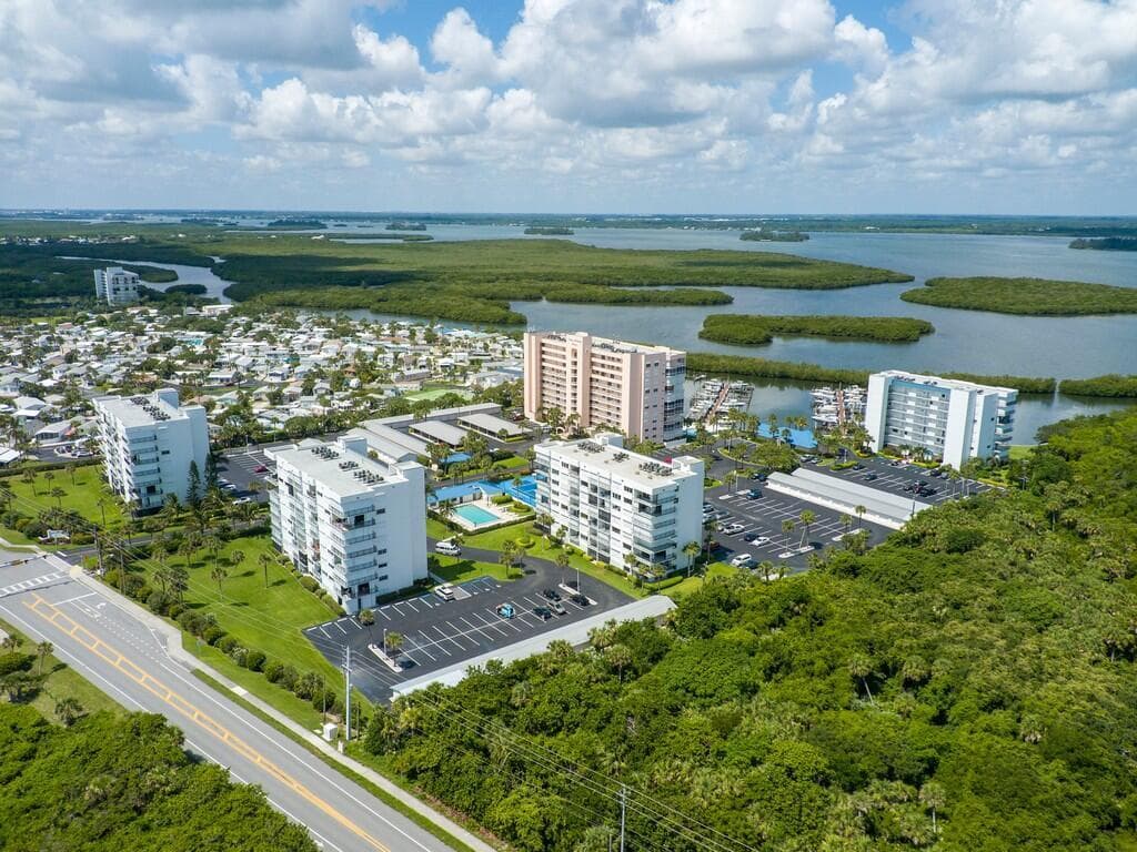 5163 N Hwy A1A 820 photo 25