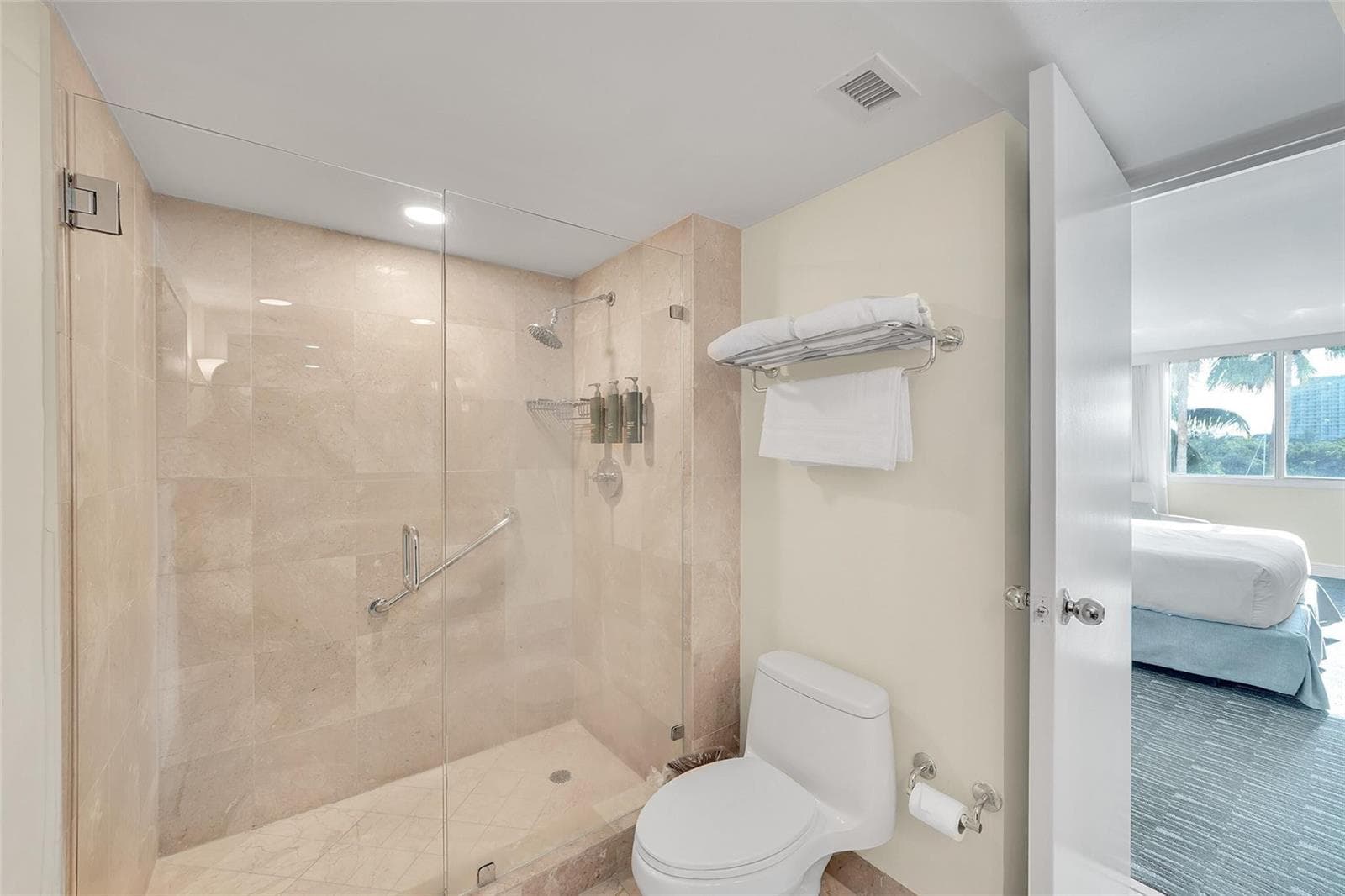2670 E SUNRISE Boulevard 322 photo 8