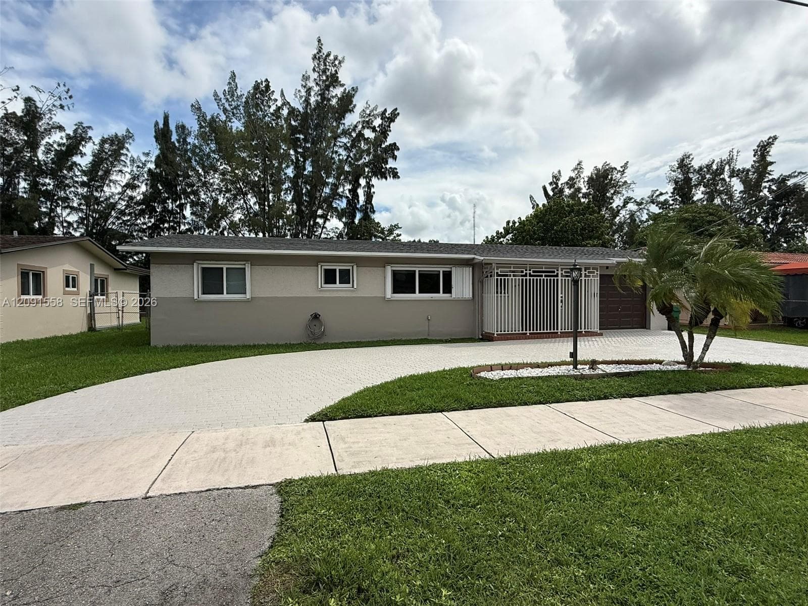 11450 SW 47th Ter 11450 photo 1