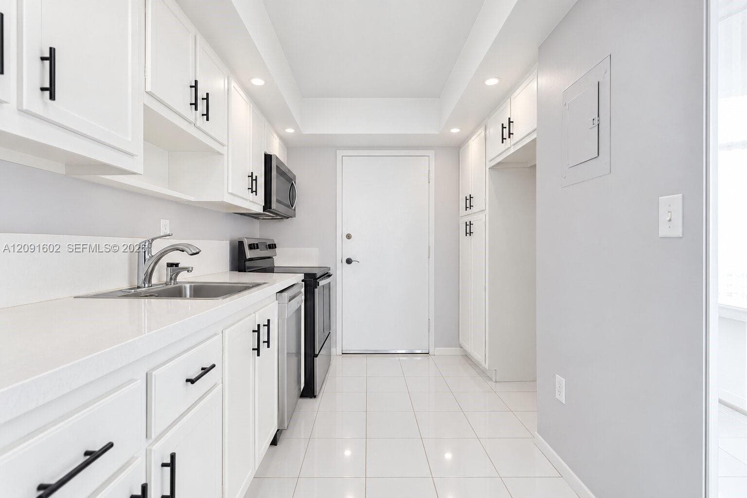 18021 Biscayne Blvd 1102 photo 17