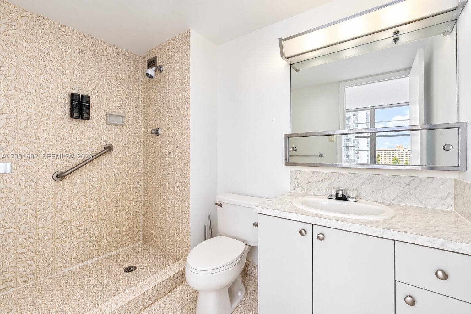 18021 Biscayne Blvd 1102 photo 18