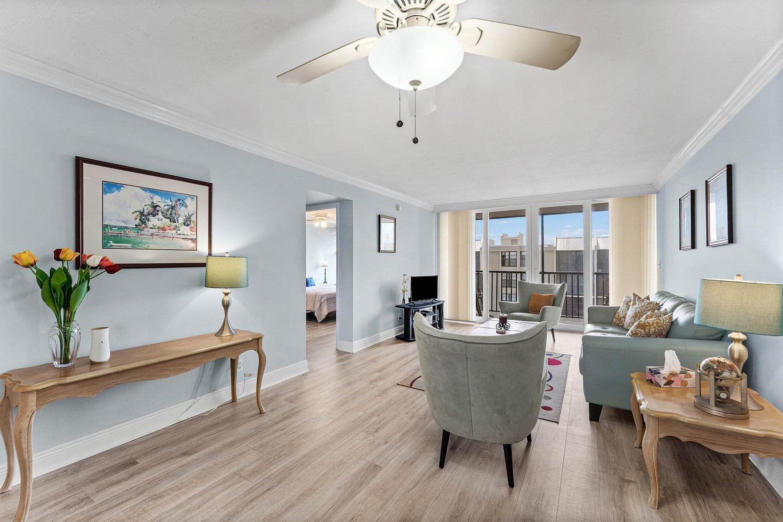 8 N ROYAL PALM Way 6040 photo 2
