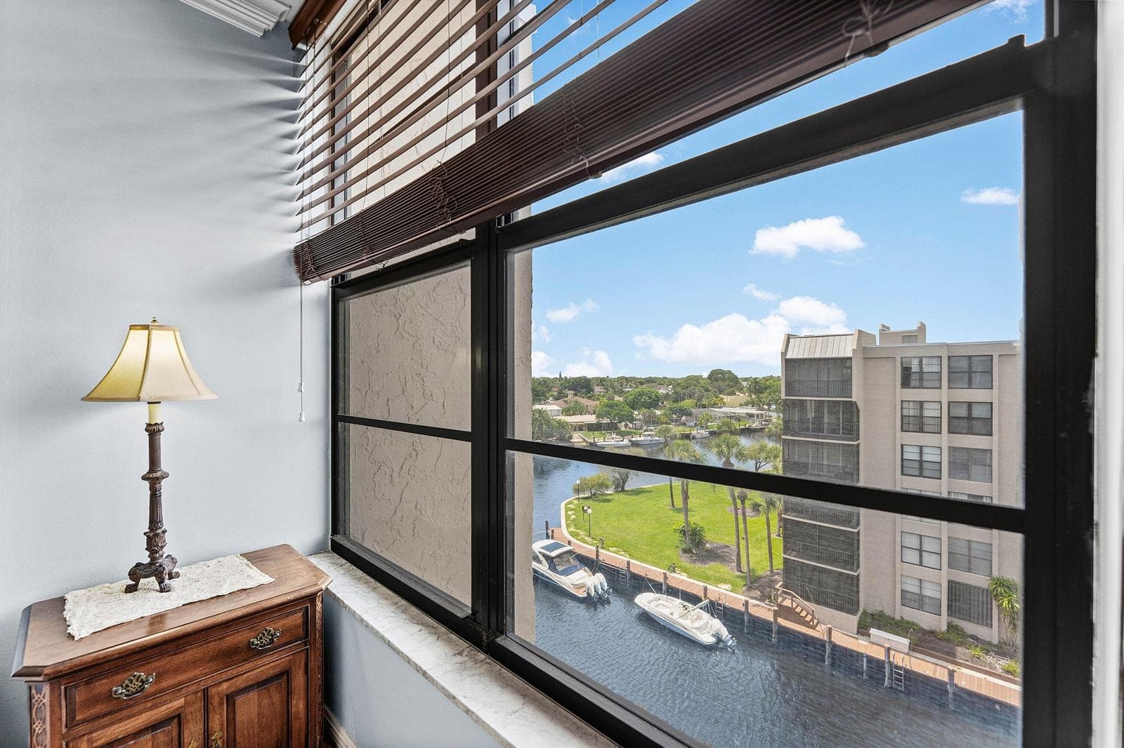 8 N ROYAL PALM Way 6040 photo 13