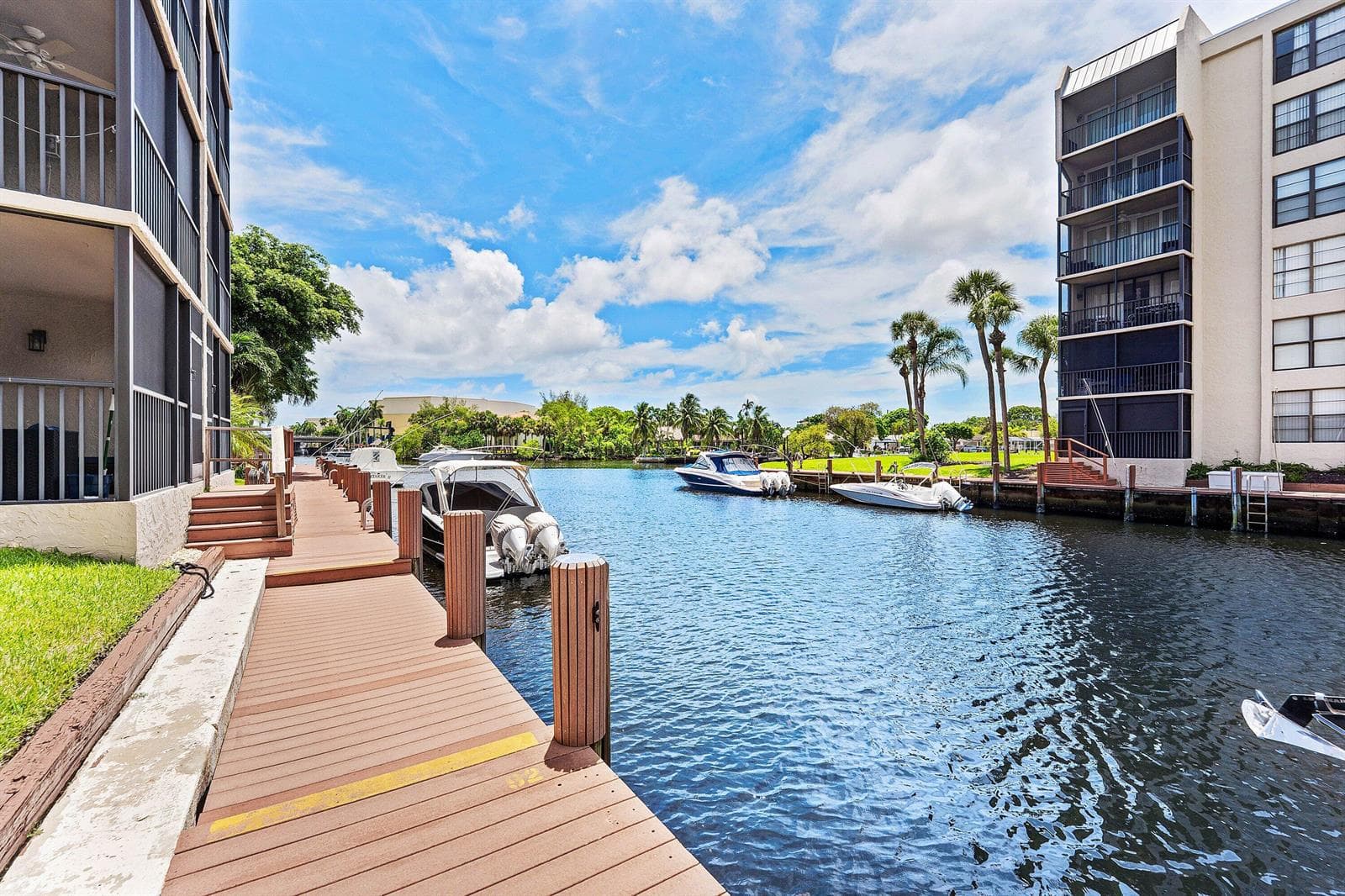 8 N ROYAL PALM Way 6040 photo 22