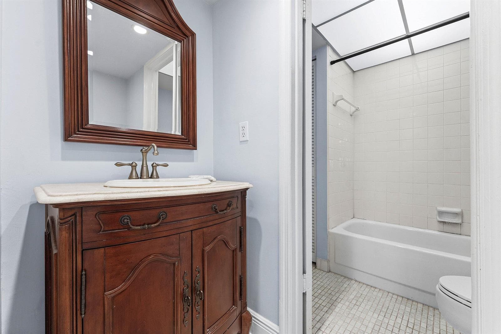 8 N ROYAL PALM Way 6040 photo 15
