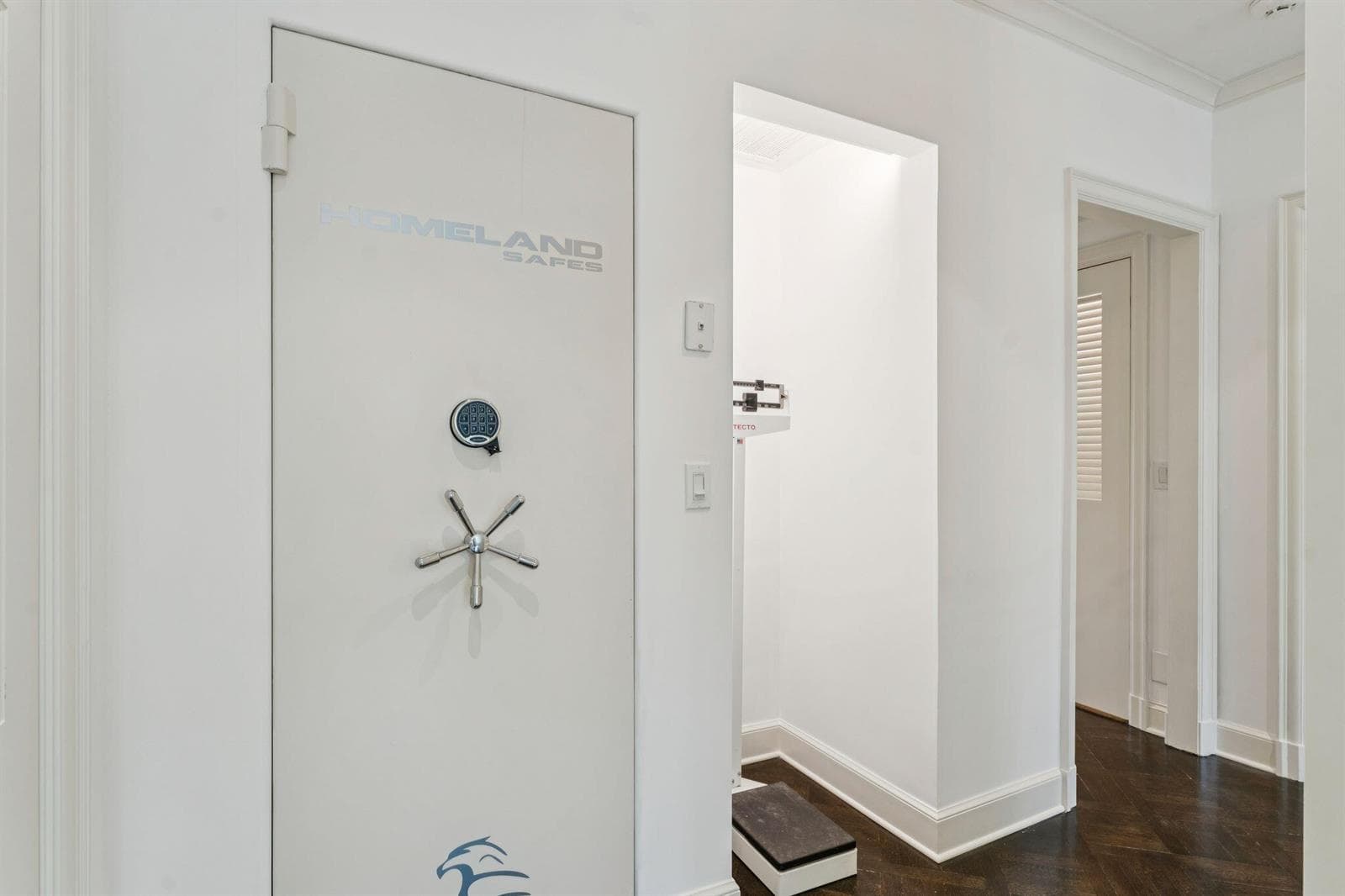 425 WORTH Avenue 2F photo 17