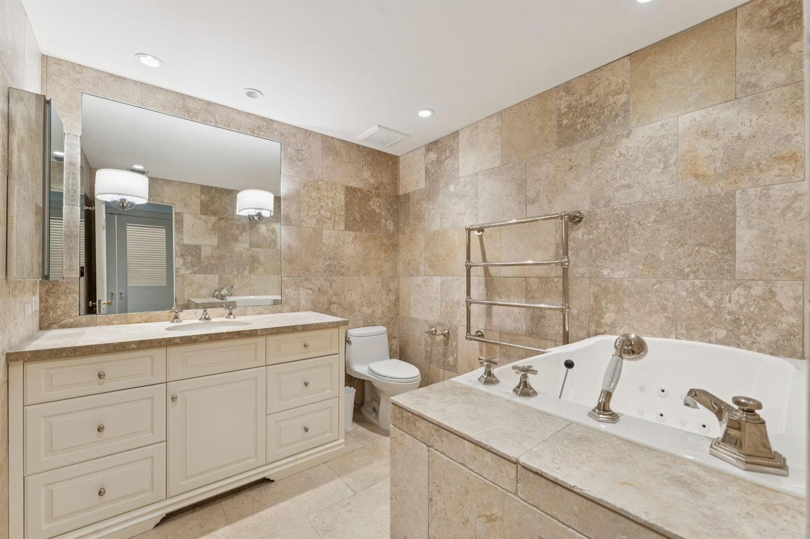 425 WORTH Avenue 2F photo 22
