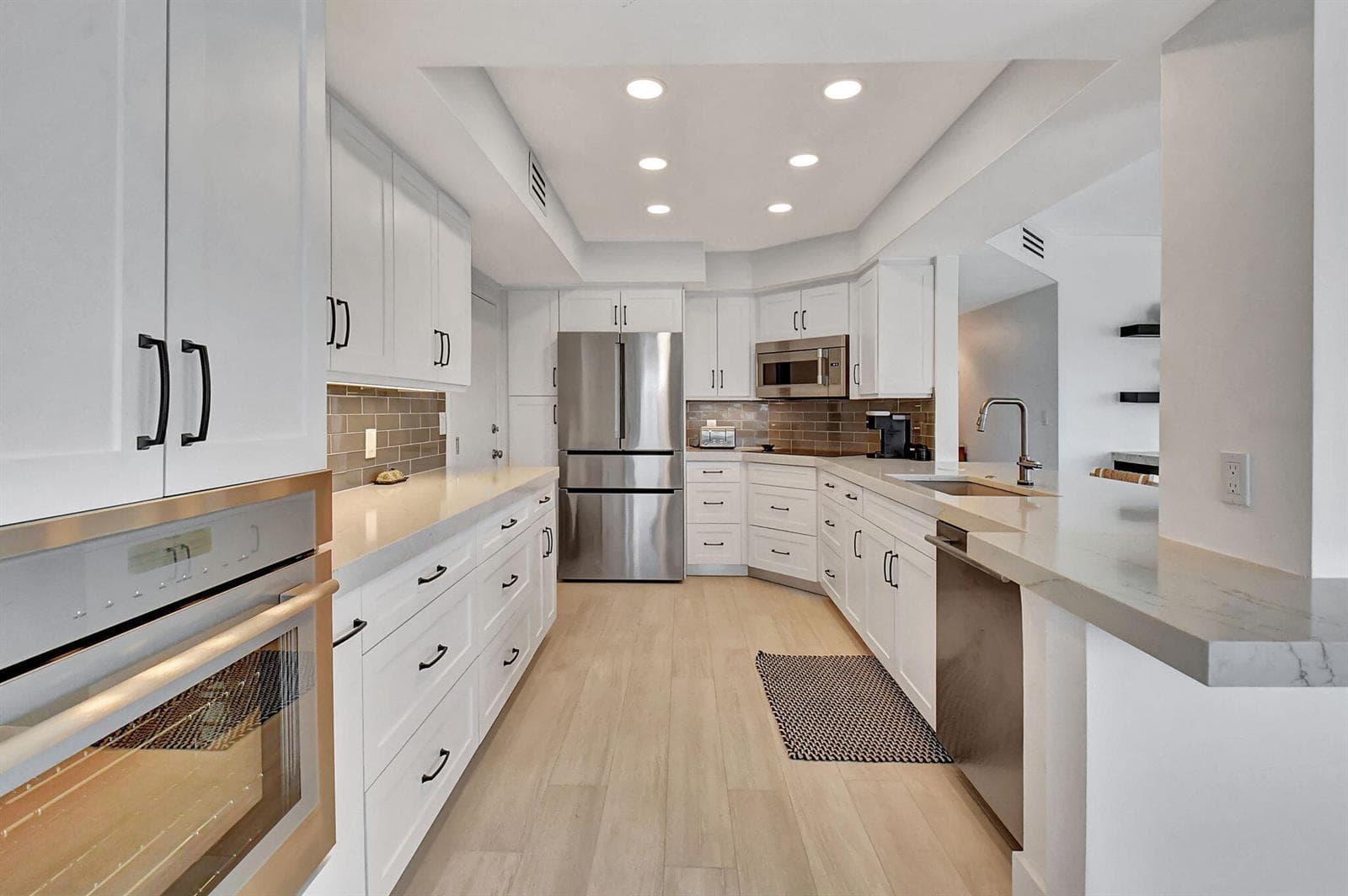 1000 Lowry Street 5E photo 4