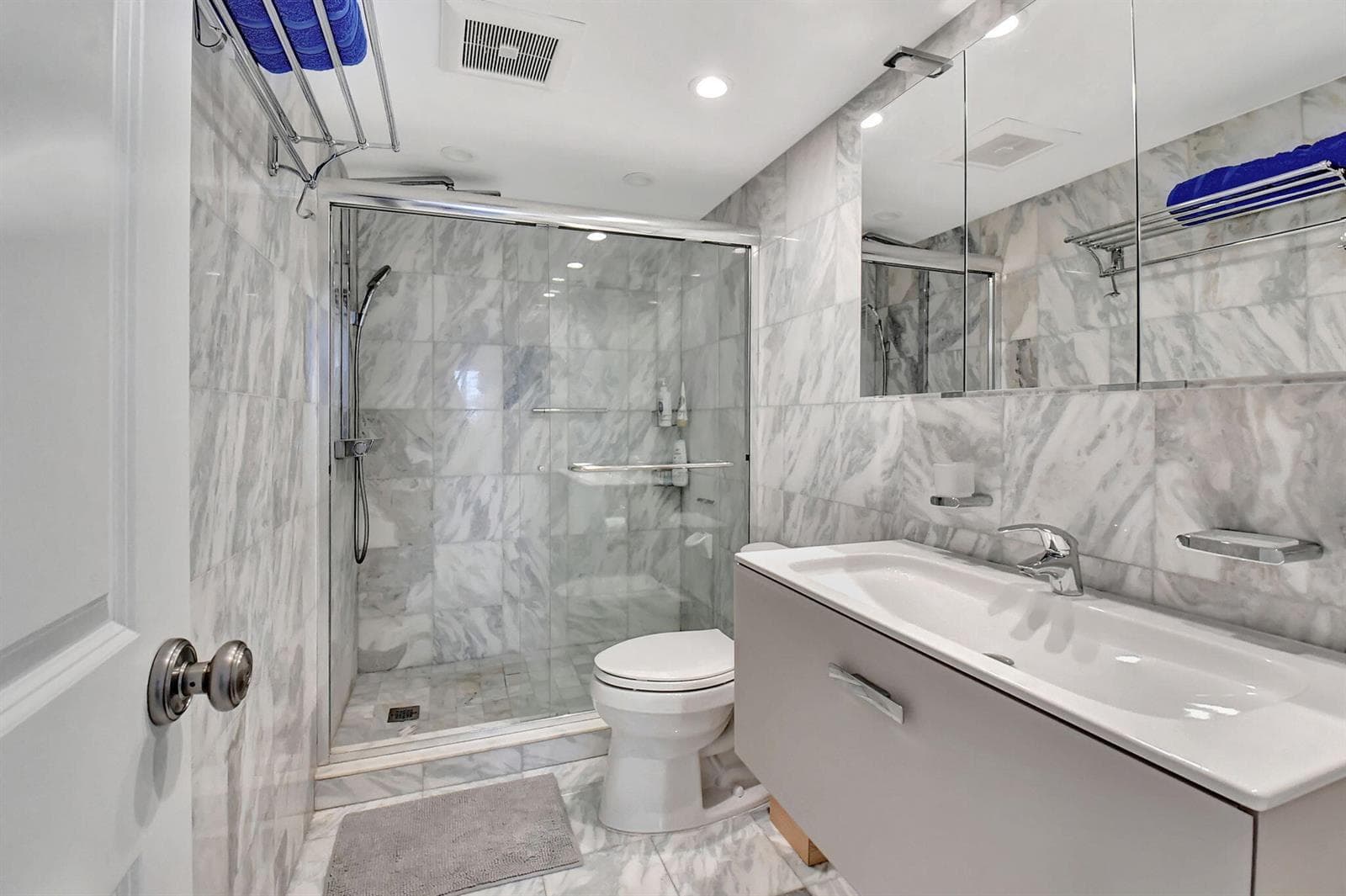 1000 Lowry Street 5E photo 8
