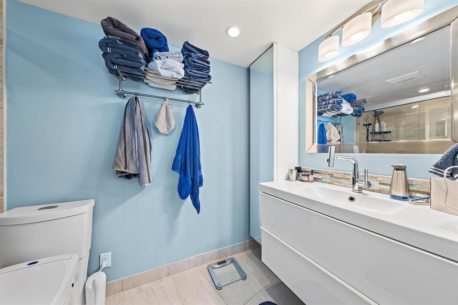 1523 E Hillsboro Boulevard 835 photo 13