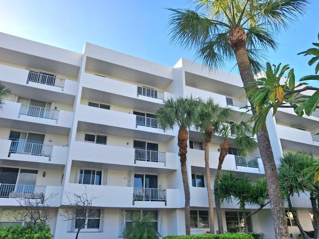1421 S OCEAN Boulevard S 102 photo 24