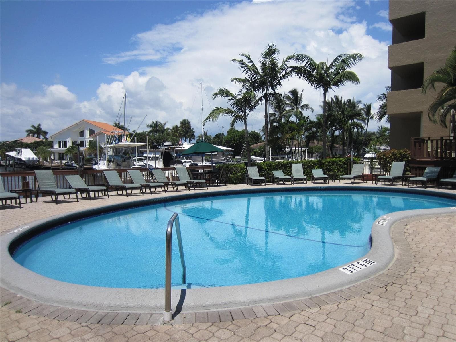 1421 S OCEAN Boulevard S 102 photo 8