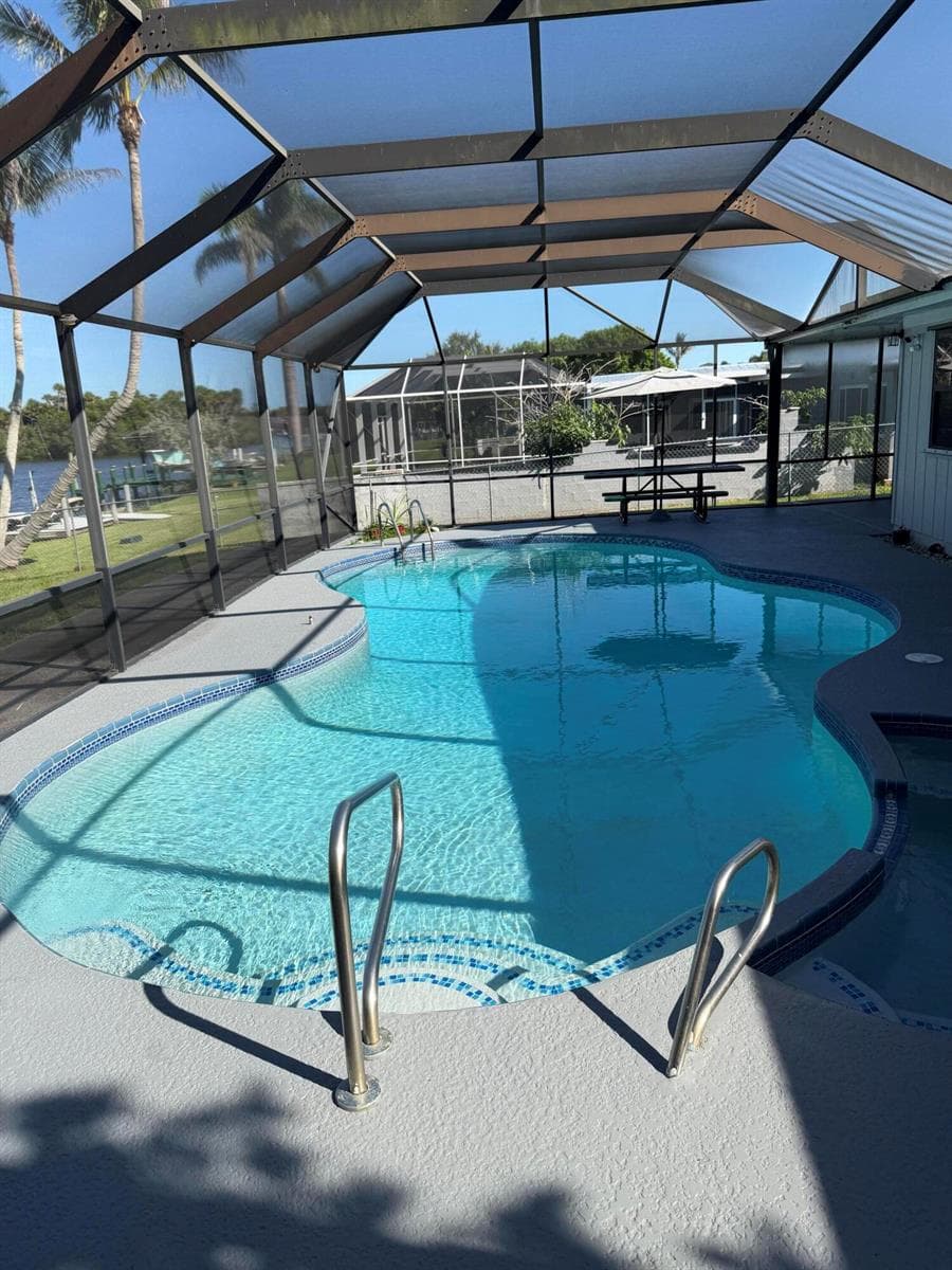 1219 SE CORAL REEF Street photo 6