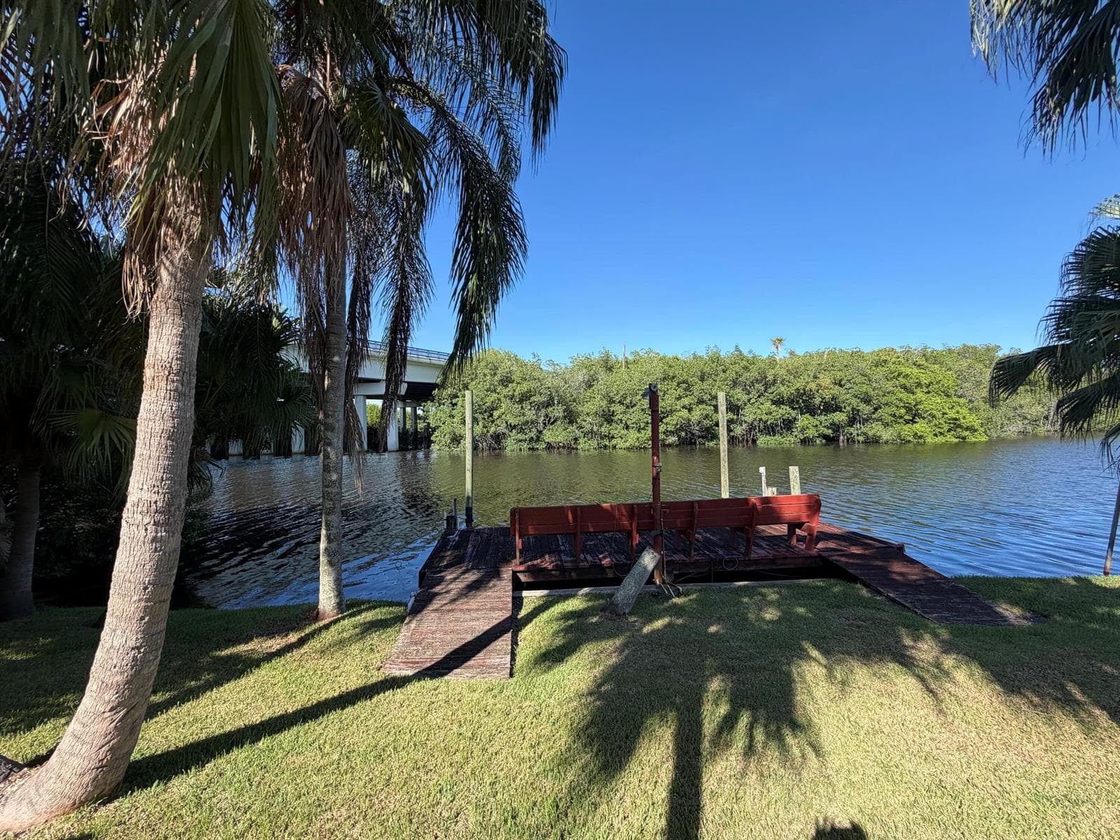 1219 SE CORAL REEF Street photo 4