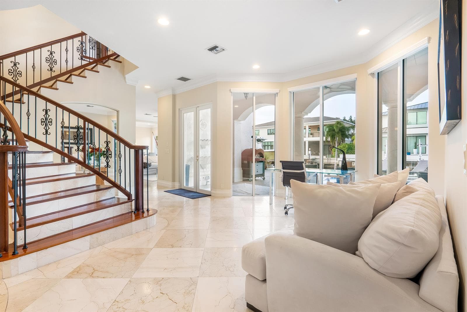 961 Banyan Drive photo 12