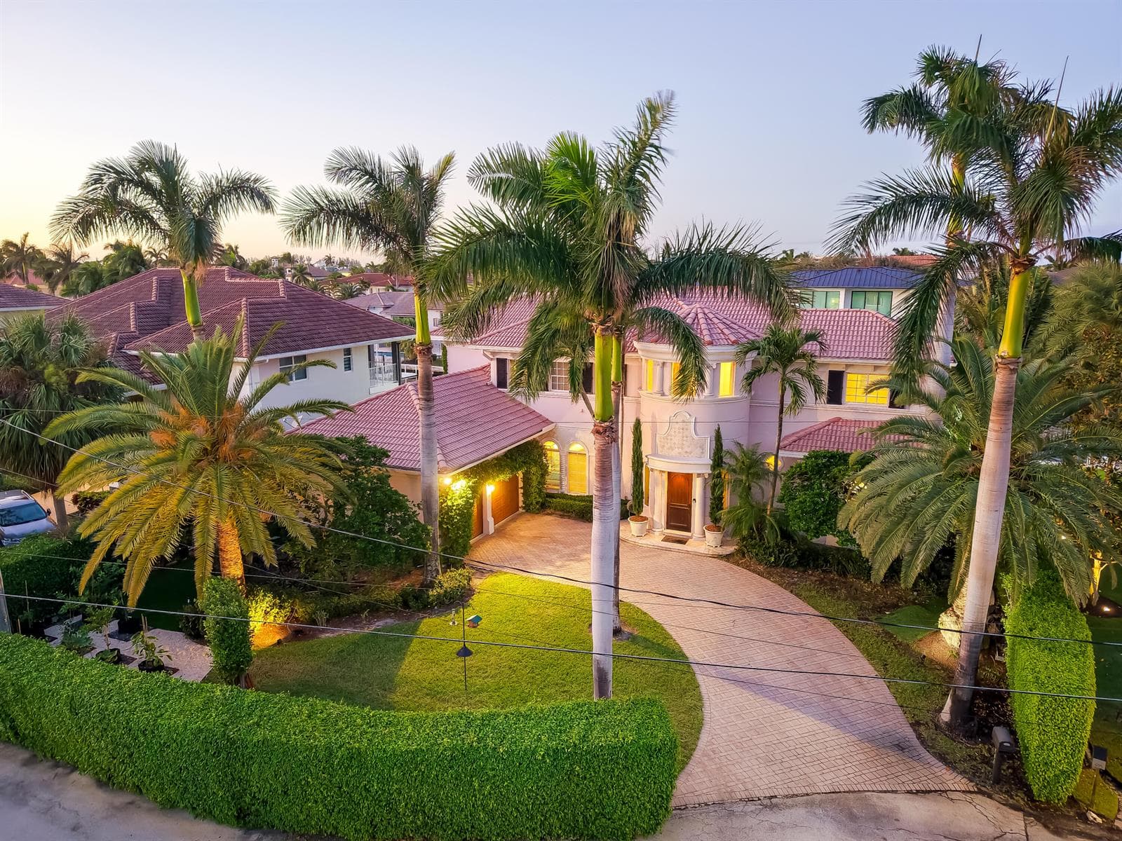 961 Banyan Drive photo 4