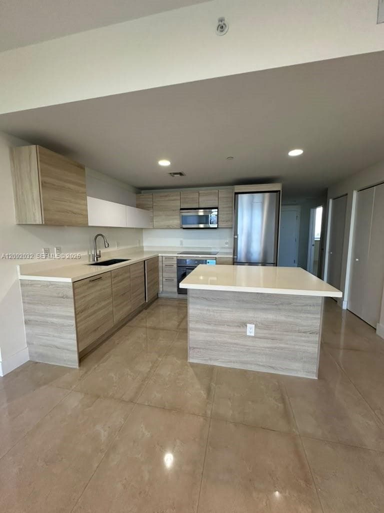 16385 Biscayne Blvd 2606 photo 23