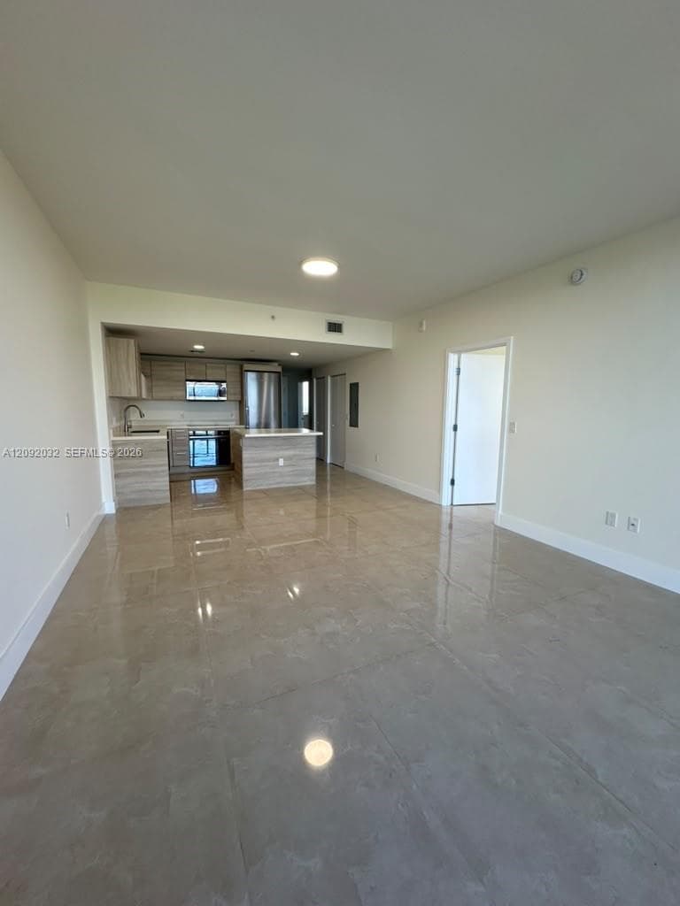 16385 Biscayne Blvd 2606 photo 22