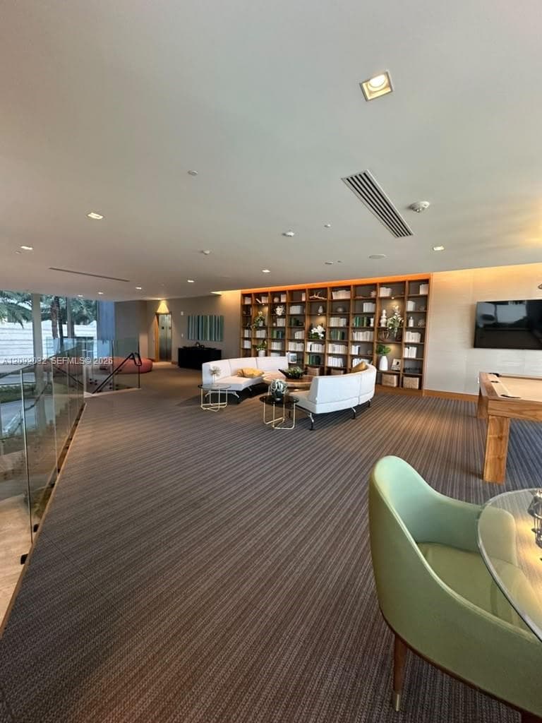 16385 Biscayne Blvd 2606 photo 9