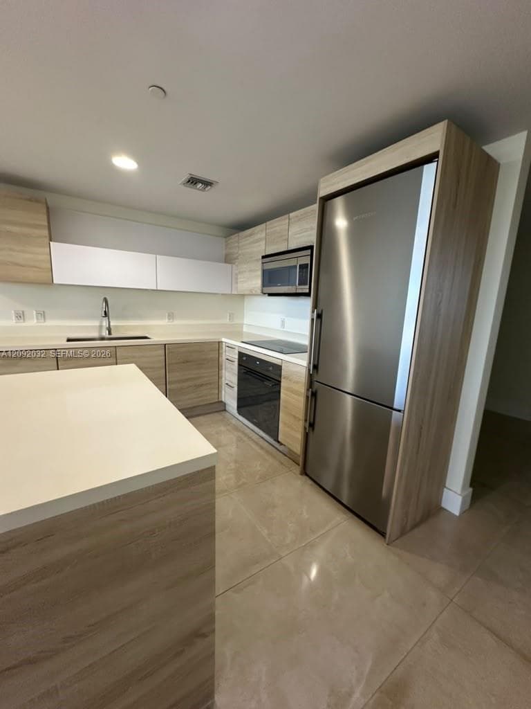 16385 Biscayne Blvd 2606 photo 24