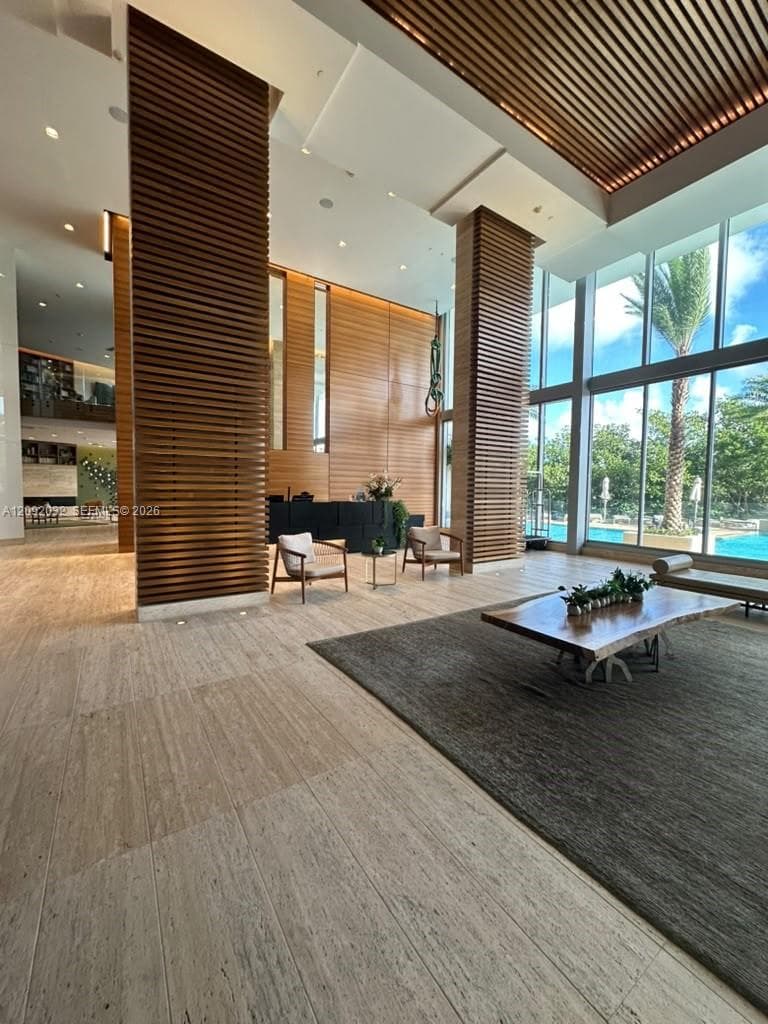 16385 Biscayne Blvd 2606 photo 19