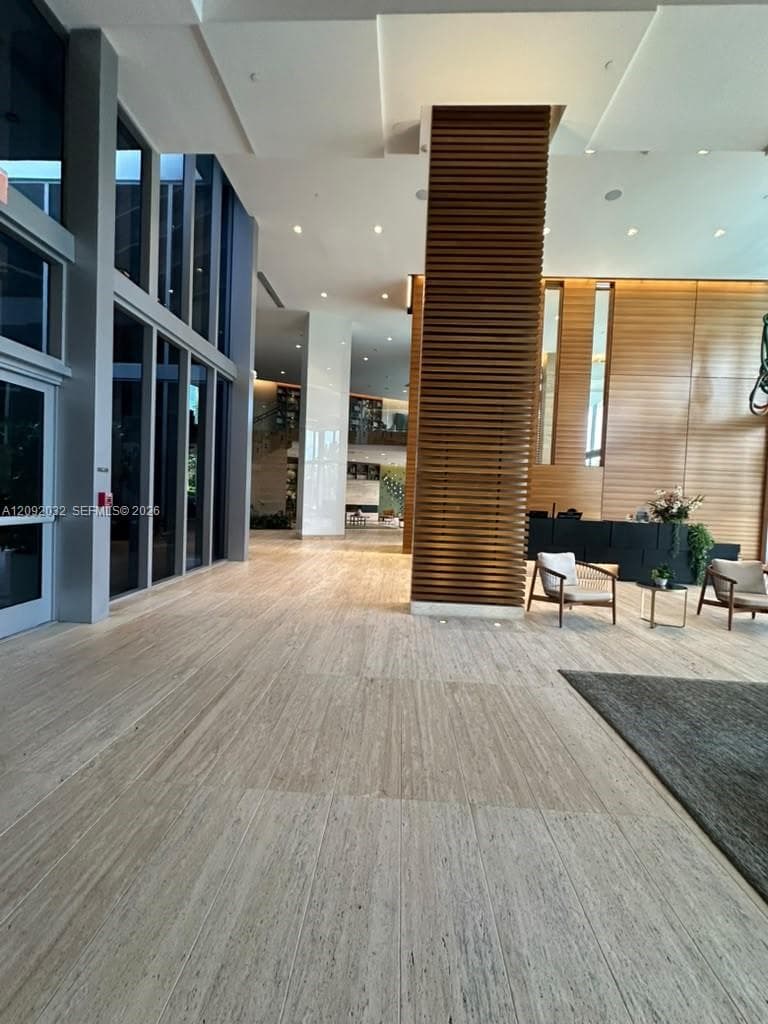 16385 Biscayne Blvd 2606 photo 21