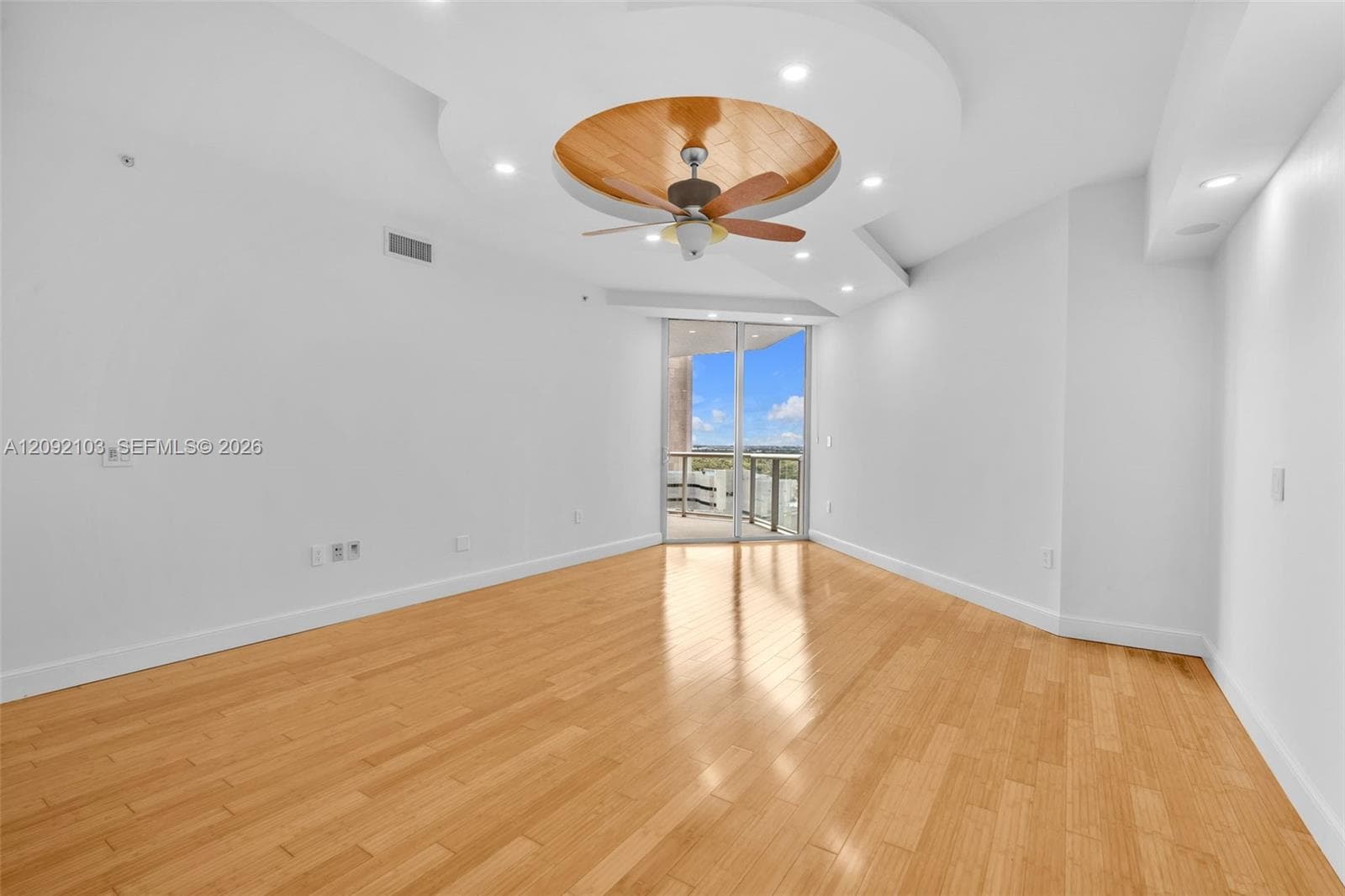 333 Las Olas Way 1909 photo 17