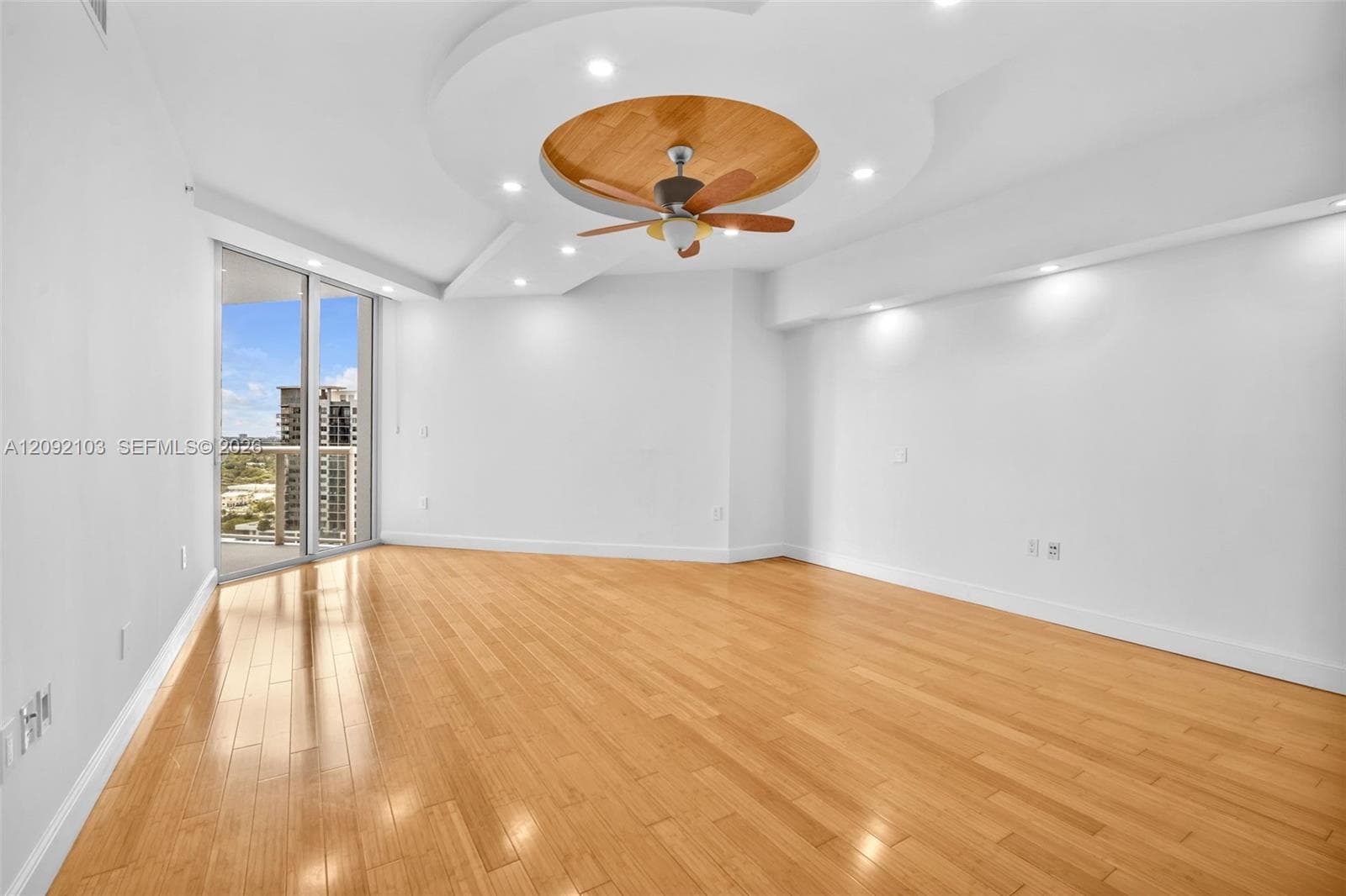 333 Las Olas Way 1909 photo 16