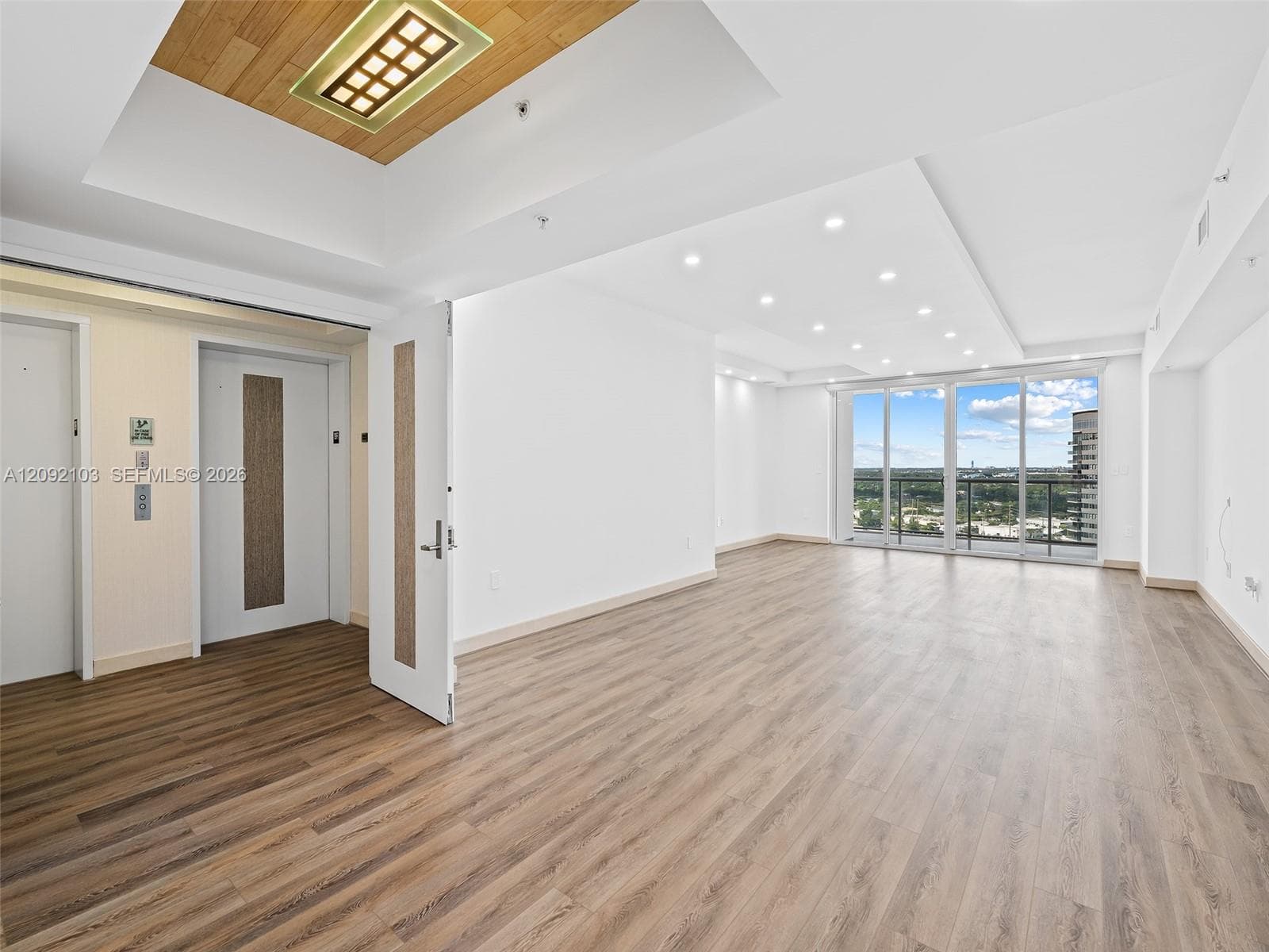 333 Las Olas Way 1909 photo 12