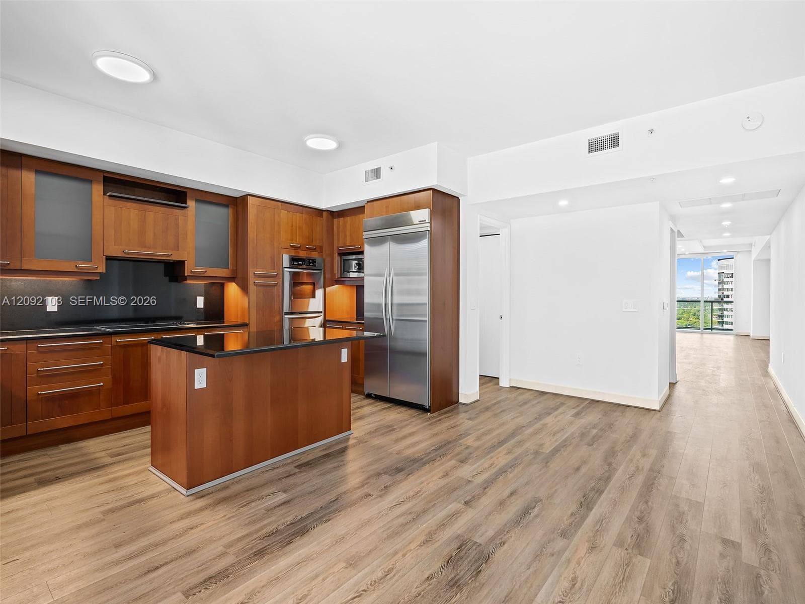 333 Las Olas Way 1909 photo 7