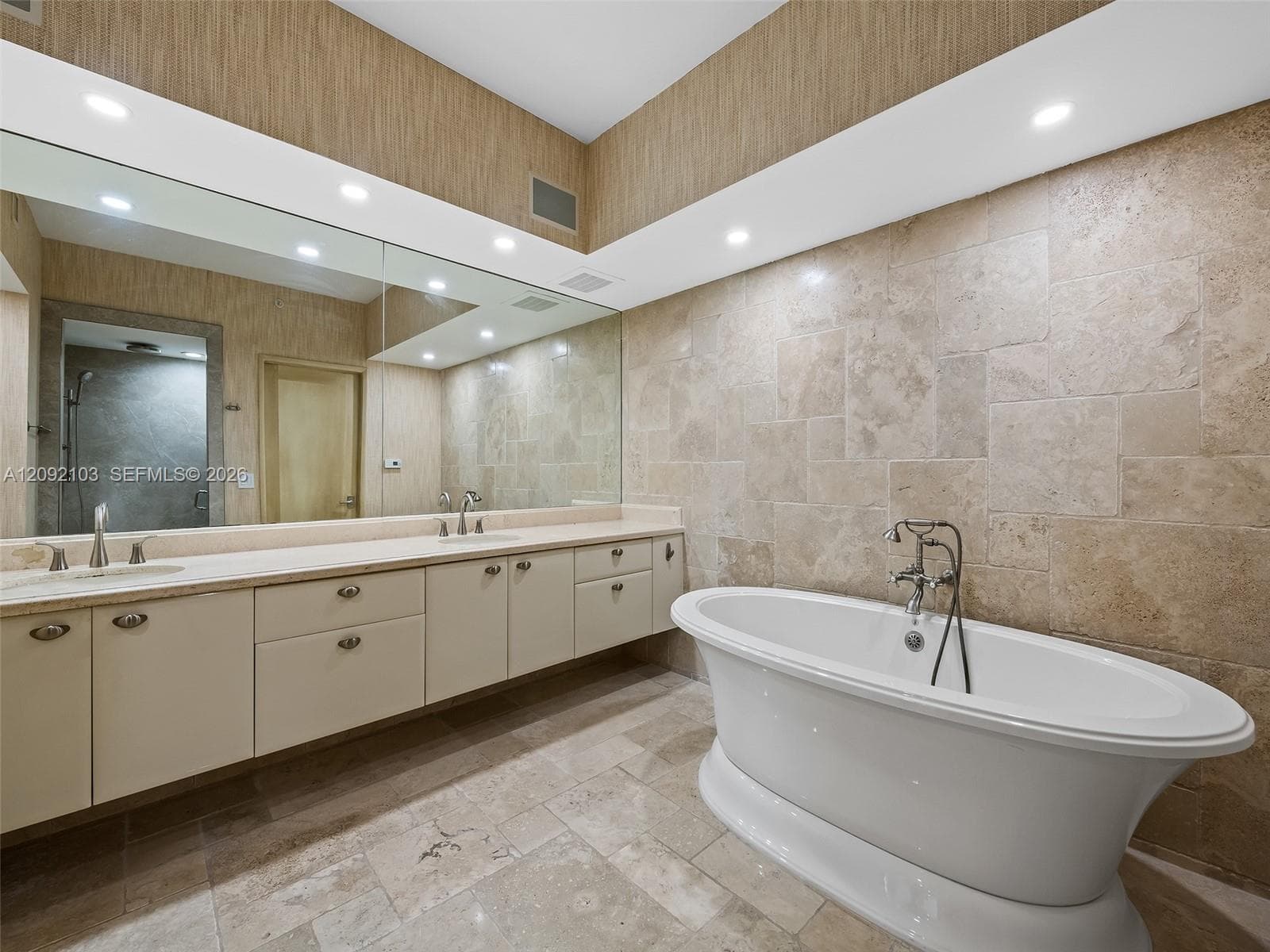 333 Las Olas Way 1909 photo 19