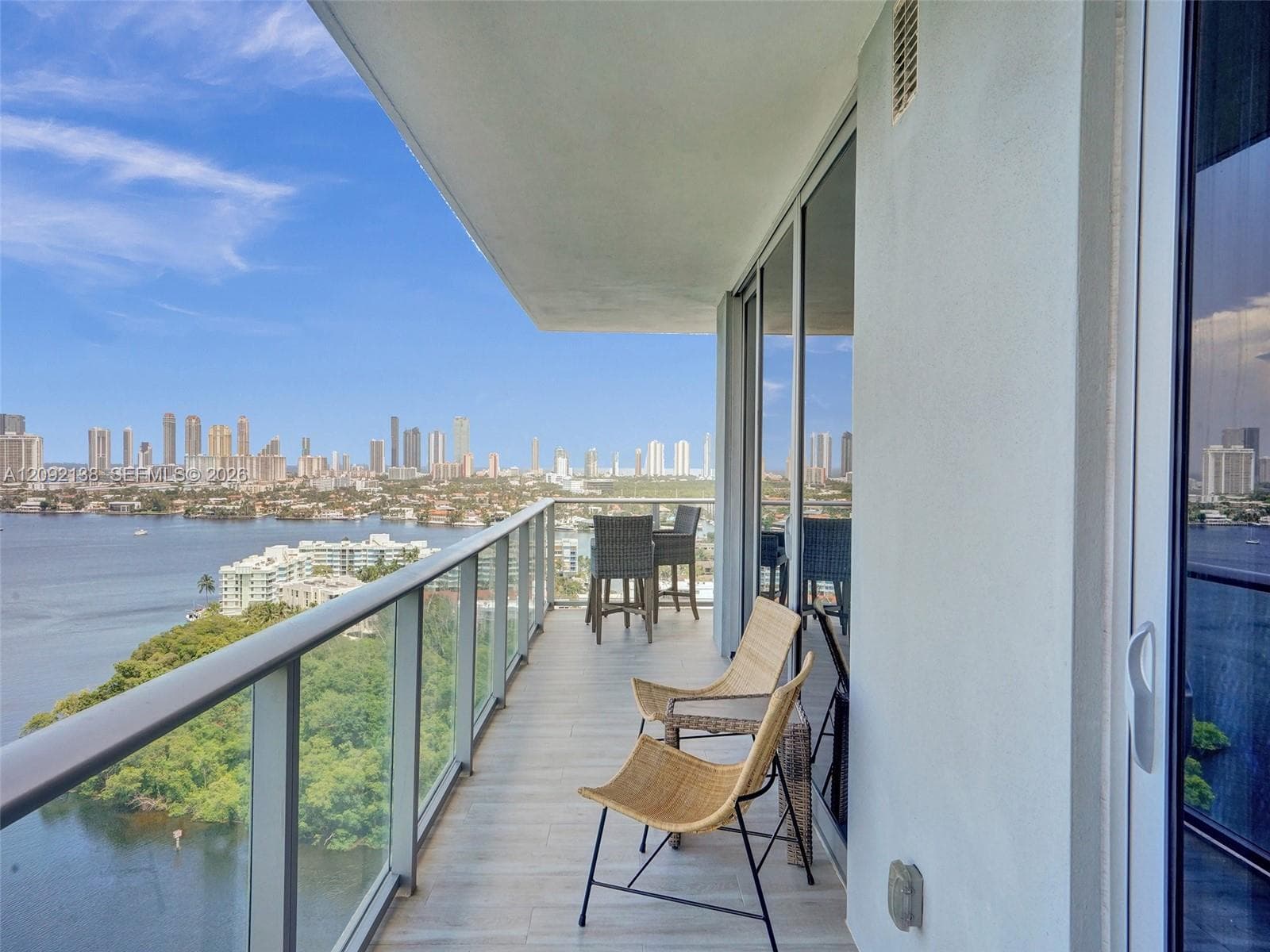 16385 Biscayne Blvd 2107 photo 17