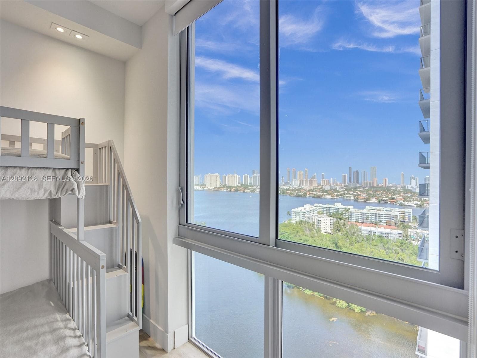 16385 Biscayne Blvd 2107 photo 7
