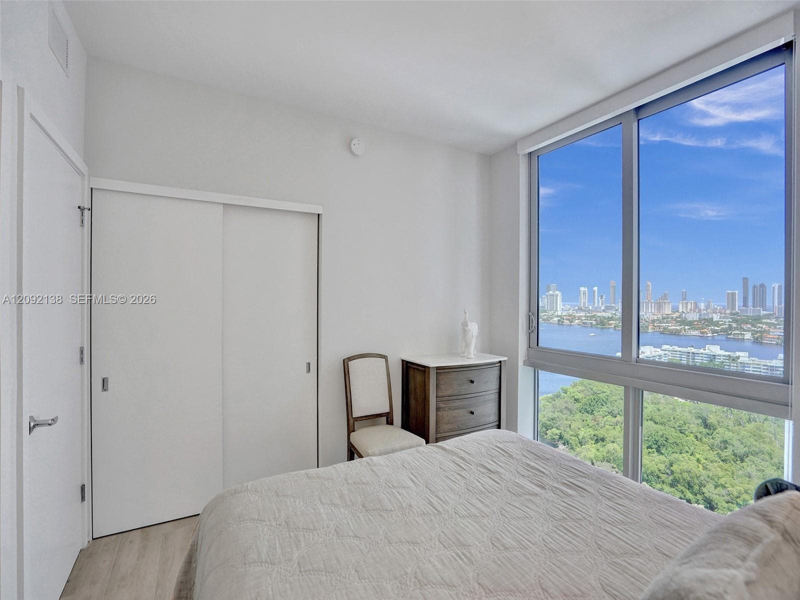 16385 Biscayne Blvd 2107 photo 5