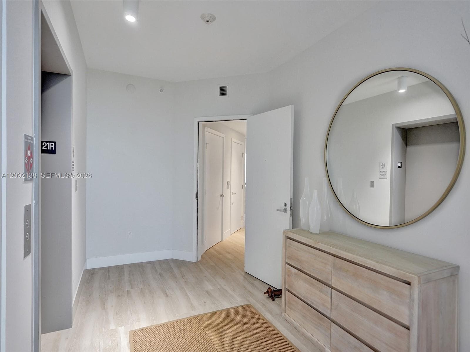 16385 Biscayne Blvd 2107 photo 24