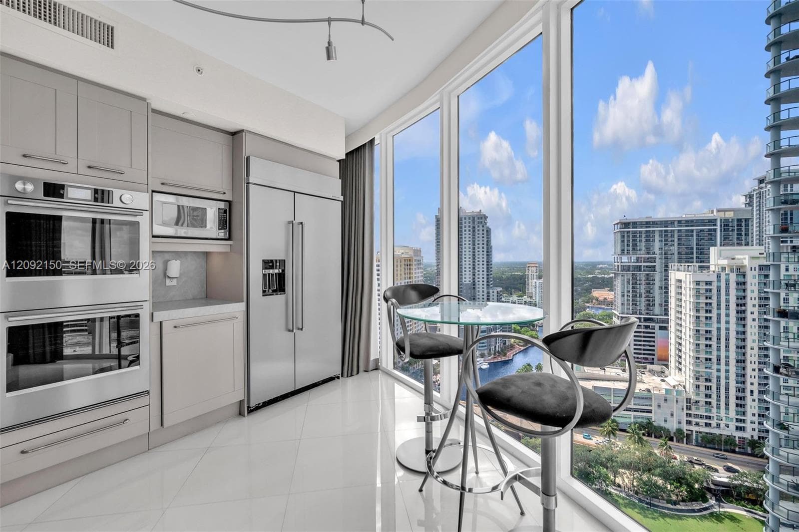 333 Las Olas Way 2807 photo 9