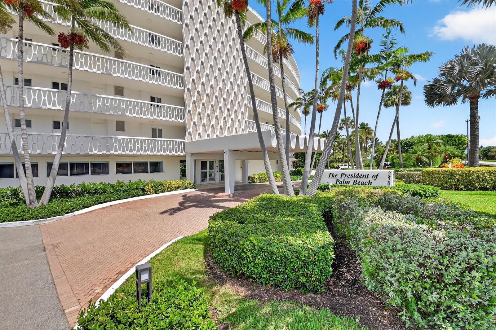 2505 S Ocean Boulevard 305 photo 2