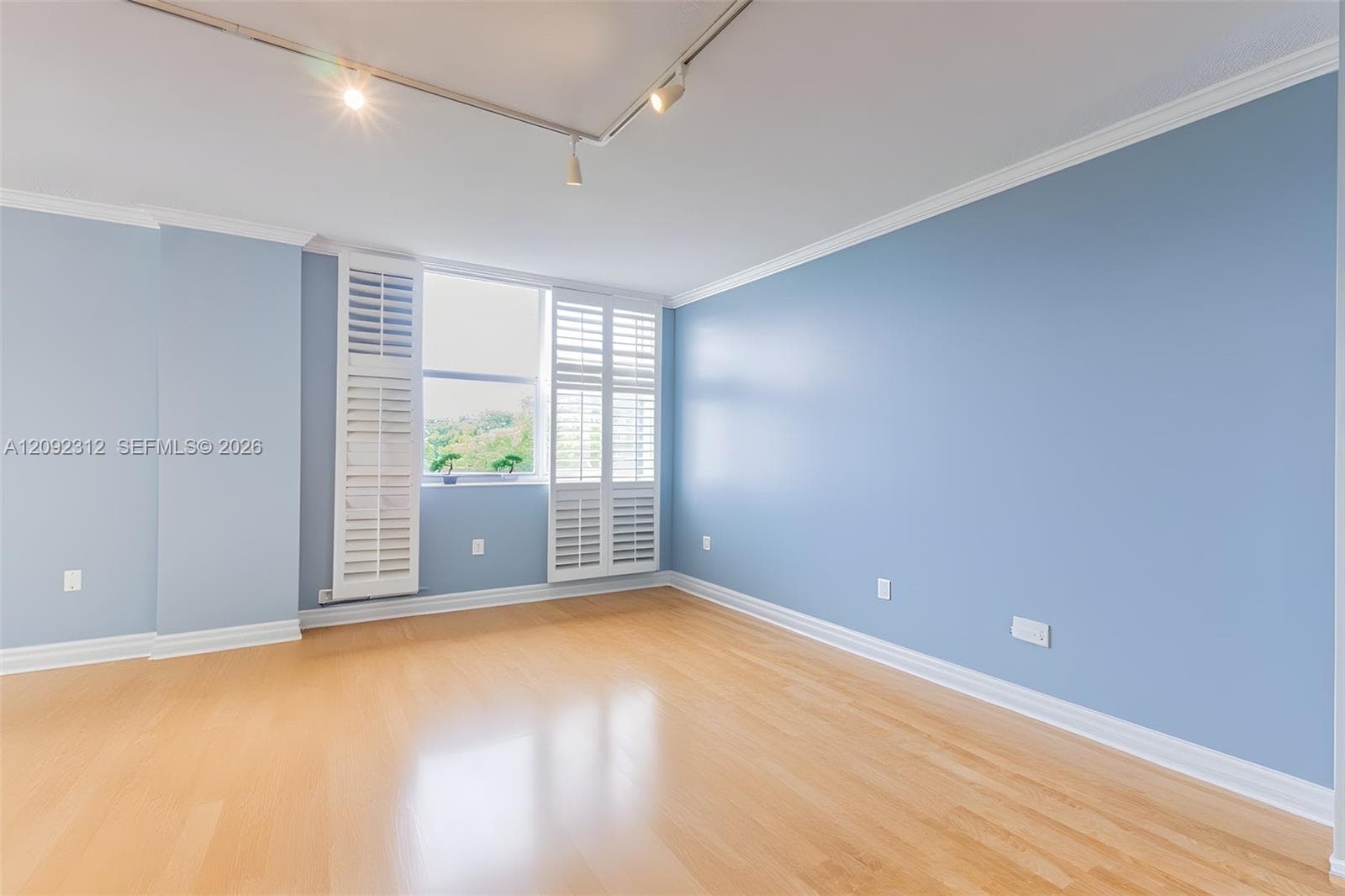 11111 Biscayne Blvd 6B photo 22