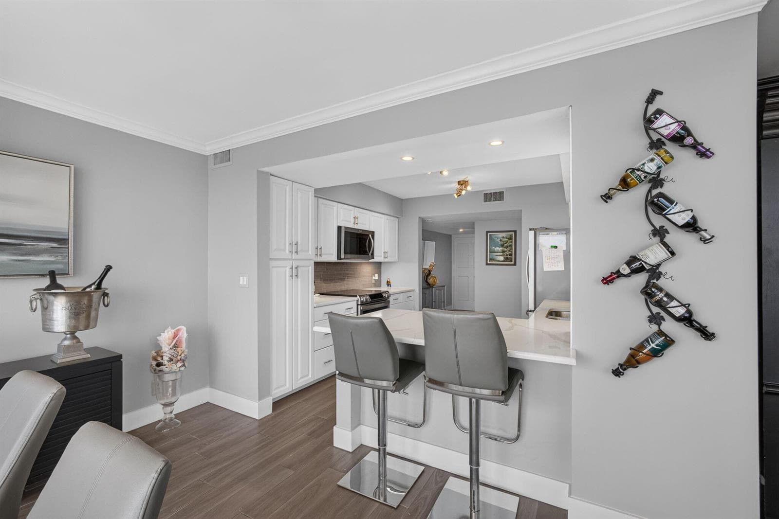 126 LAKESHORE Drive 1125 photo 19