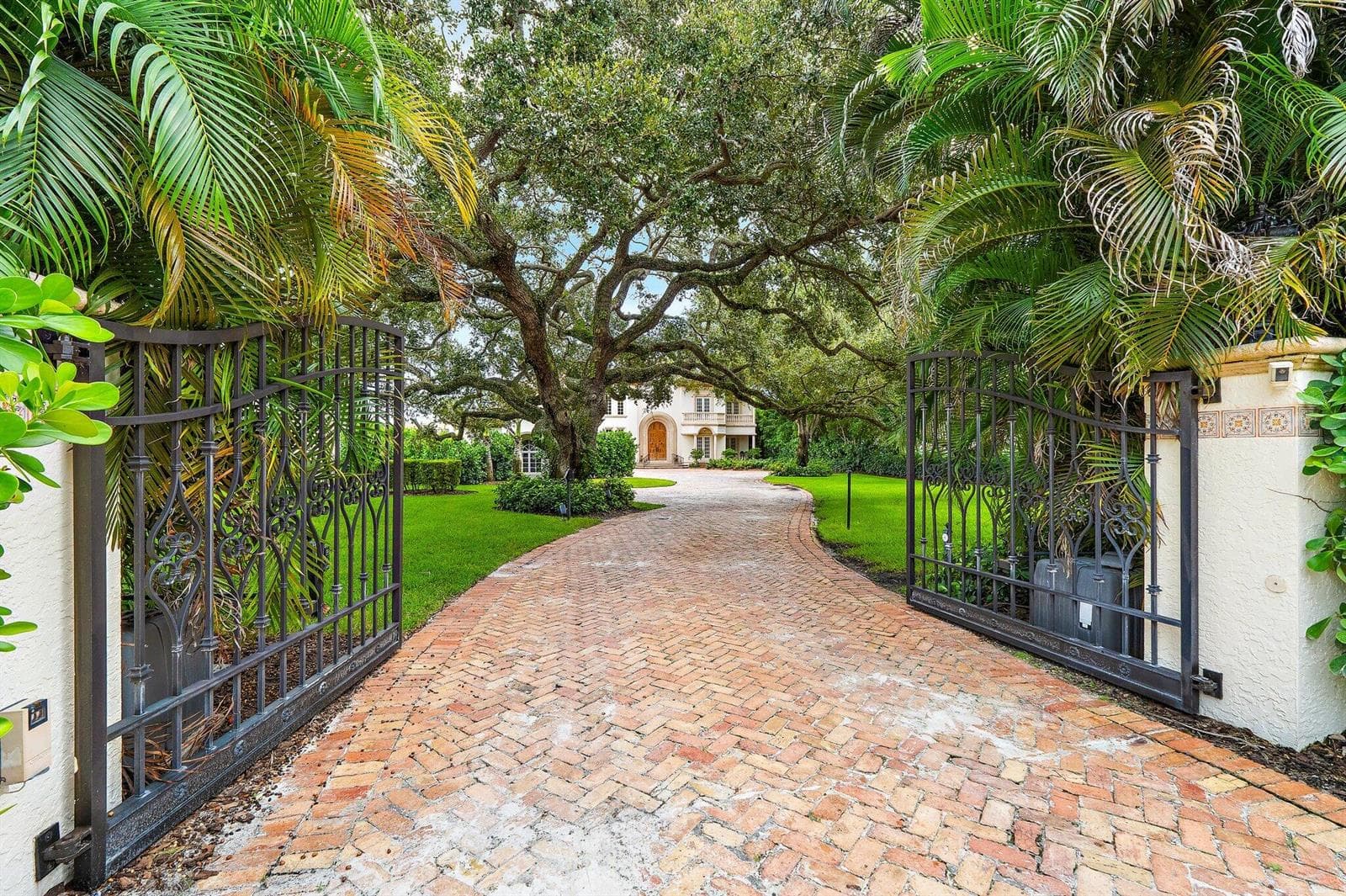 14898 PALMWOOD Road photo 8