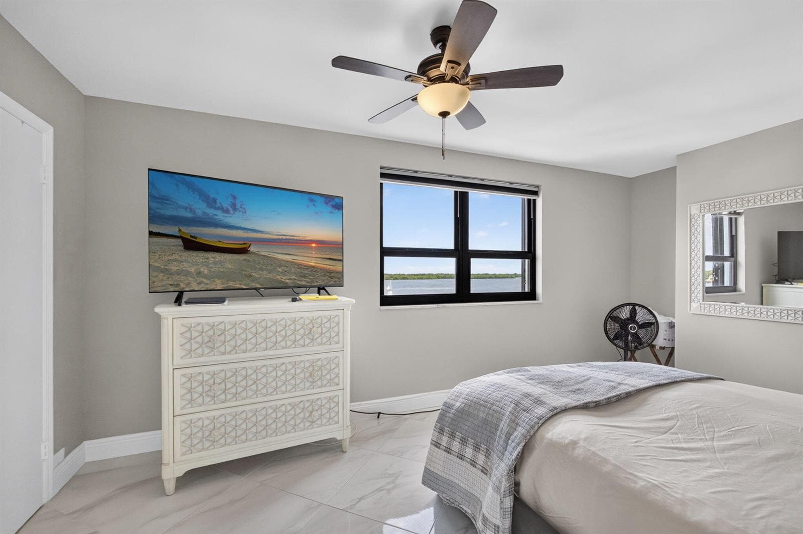 1208 MARINE Way 402 photo 13