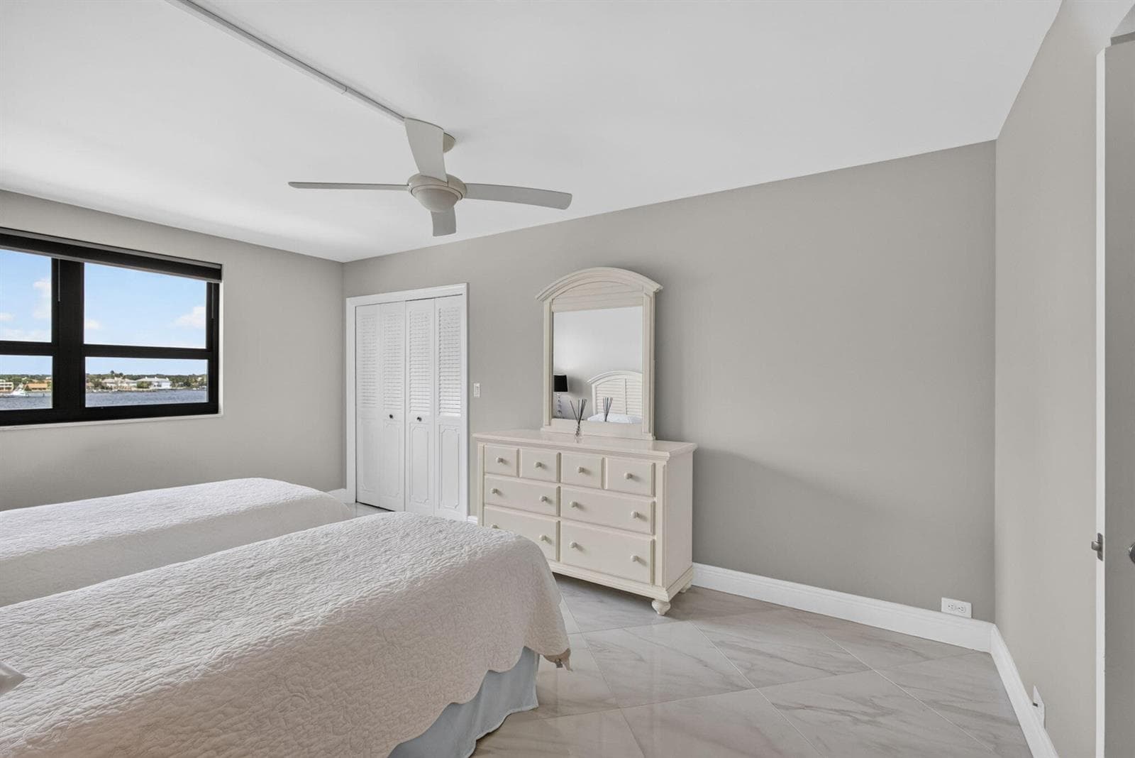 1208 MARINE Way 402 photo 17