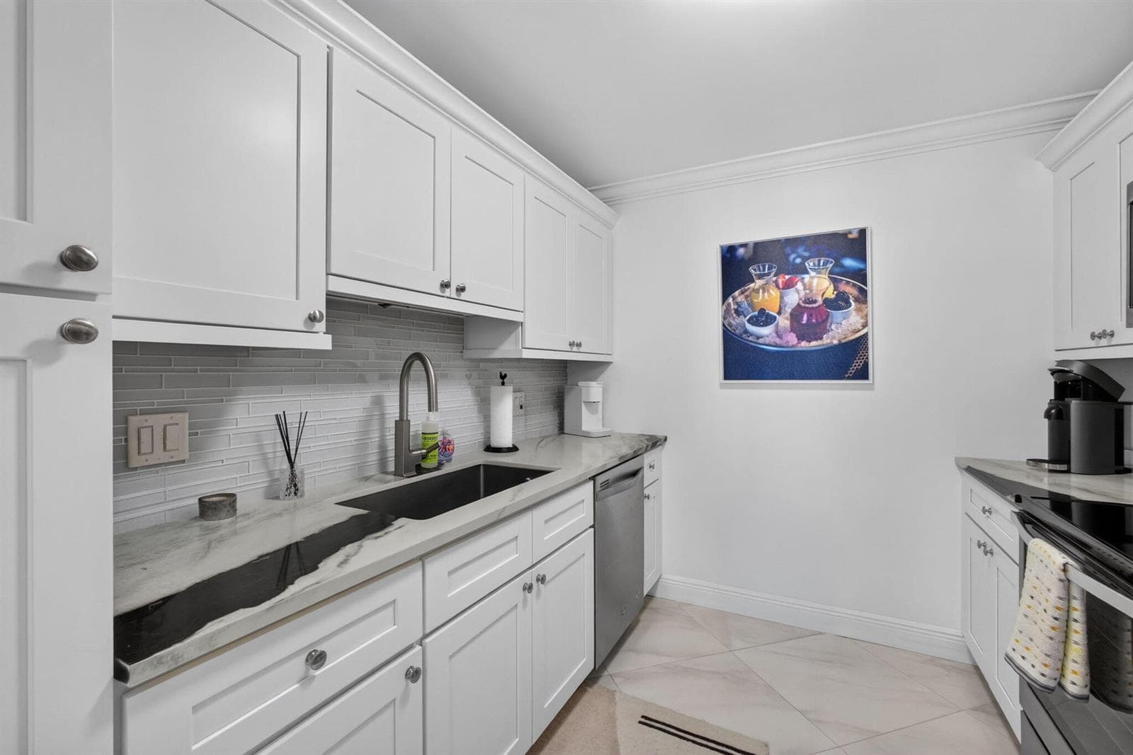 1208 MARINE Way 402 photo 8