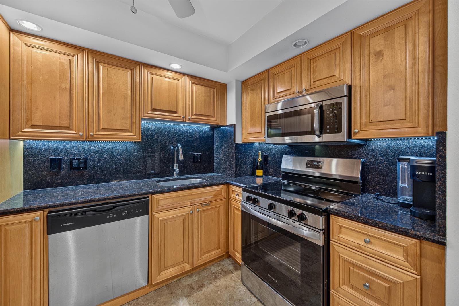 1 Las Olas Circle 1507 photo 18